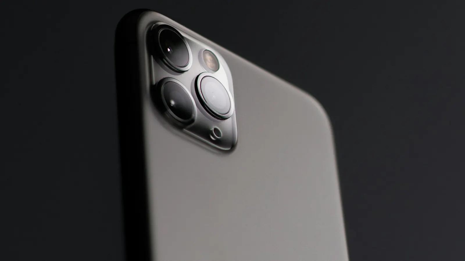 Checking an iPhone in person helps buyers spot locked or counterfeit devices